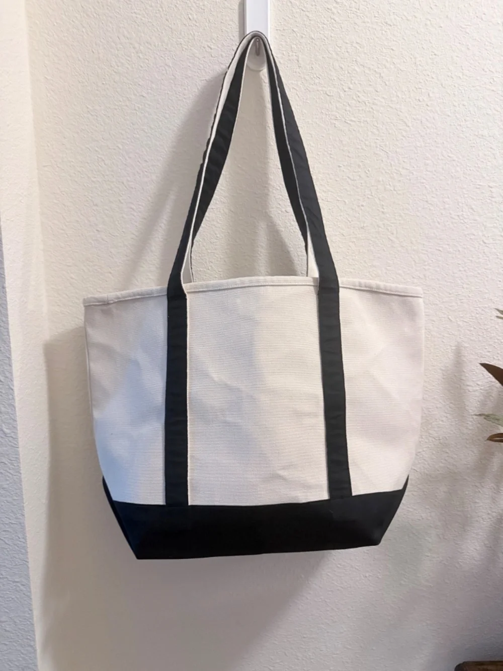 NWT Vuori Limited Edition Canvas Tote Bag